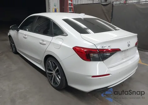 2022 Honda Civic Touring z USA, uszkodzony, nr VIN 2HGFE1F96NH302825